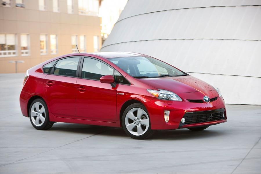  Toyota Prius 2012 года  (фото 10 из 40)